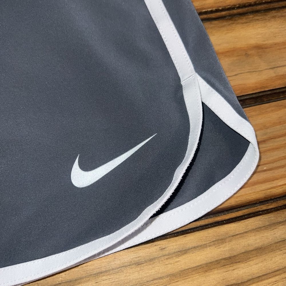 Nike Tennis Skirt Skort Womens Size Medium Gray Dri Fit Athletic Activewear - Picture 6 of 9